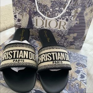 DWAY Dior slides